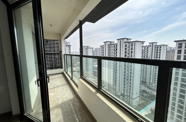 房东急出 城市玖玺 带车位地下室 东边户 挨着  实验