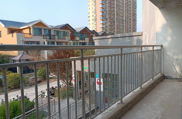 急售老文轩湖边房采光好无遮挡户型好位置优越全明户型可谈