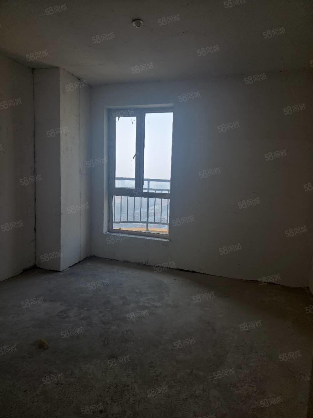 御品天下3室1厅2卫160㎡南北55.8万