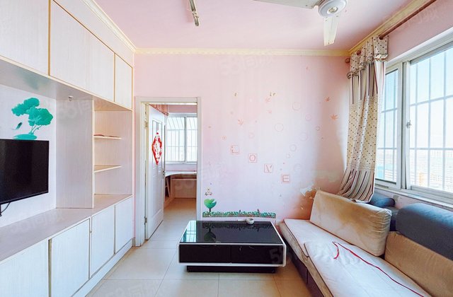 站前街与火车站，电梯房西文轩实验，看房方便，诚心出售出行方便