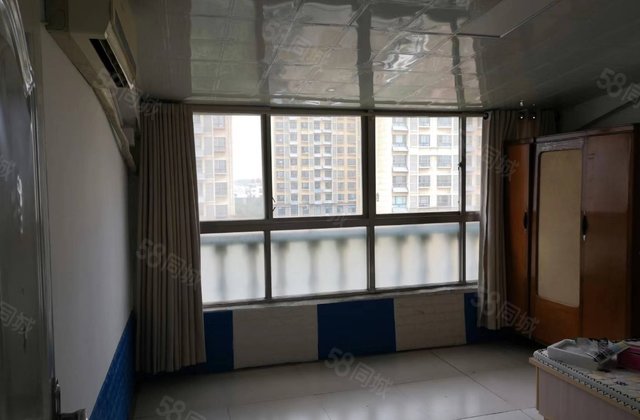 香岸雅居3室1厅1卫价格可🈶证，满五  ，无大税！全款优惠