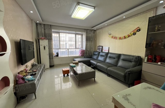 颐馨园，月亮湾 步梯中层 阳光  ，    。出行方便