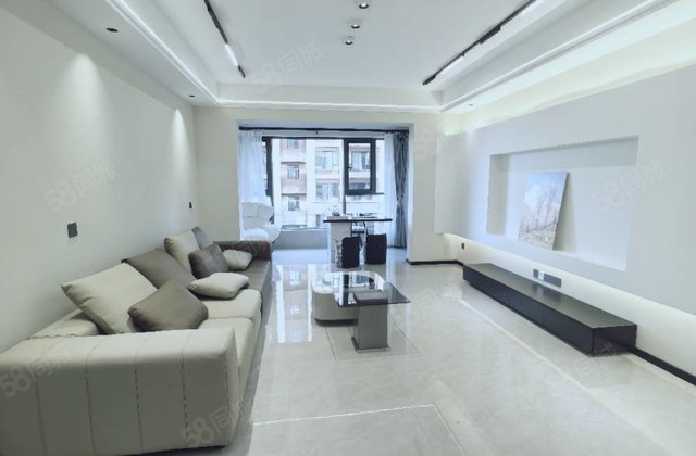 翡翠公园4室2厅140㎡70万二手房图片