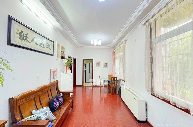 湖南省司法厅公寓4室2厅128.29㎡142万二手房图片