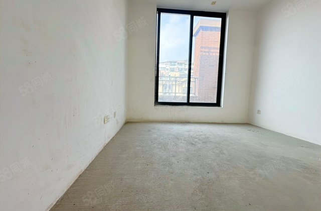 朗基御香5室3厅152.82㎡305万二手房图片