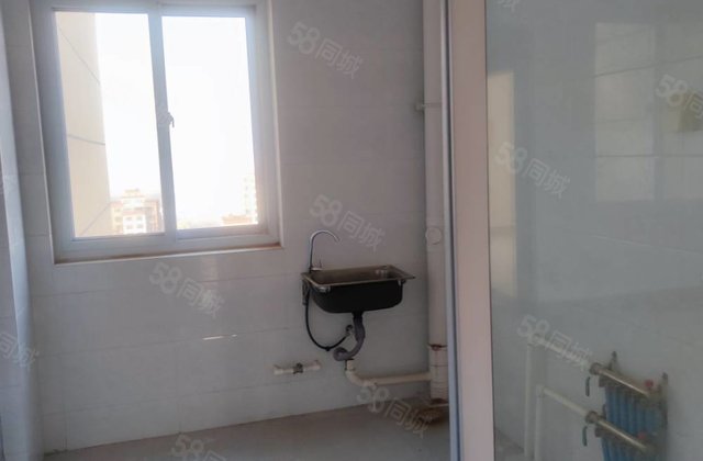 万达附近缤纷日月成电梯中间楼层 东边户 储藏室 新房未住