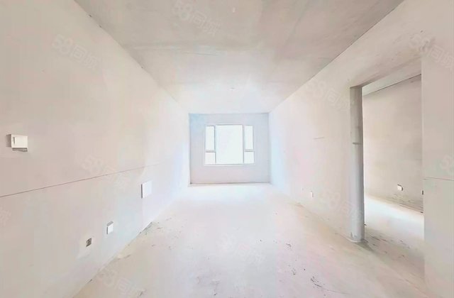 荣鼎康城(B区)3室2厅134.4㎡102万二手房图片