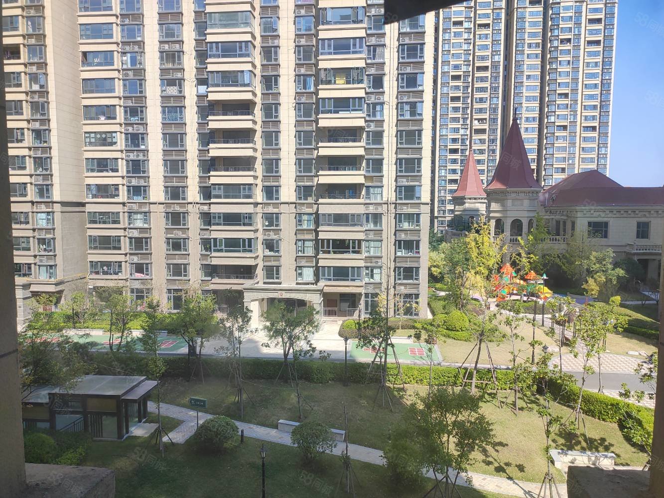 恒大翡翠华庭2室2厅1卫77㎡南61万