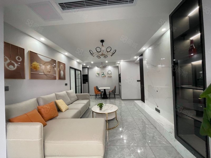 千山美岸3室2厅1卫79.71㎡东38.8万