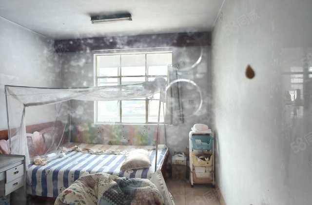 晓楼小区4室1厅109㎡39万二手房图片