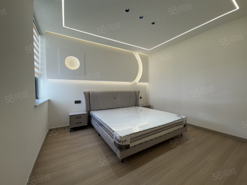兴龙元小区4室2厅2卫135㎡南北95.8万