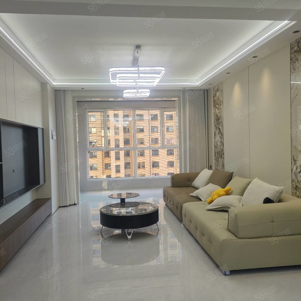 万泰城上城3室2厅1卫110㎡南北75.8万