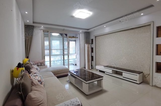 御润国际豪庭 三室两厅两卫 边户 老老转盘附近