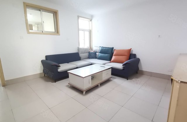 老文轩外国语，一中一路之隔单位家属院，停车方便