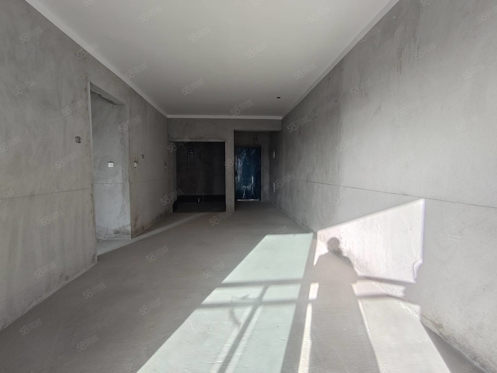 中国中铁世纪山水3室2厅2卫105㎡南北43万