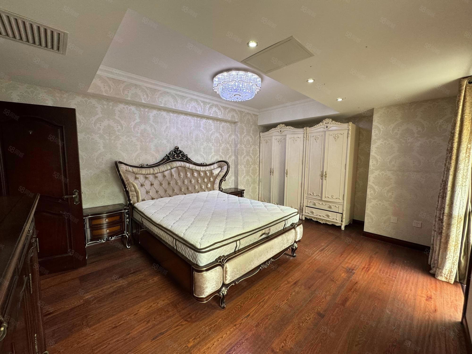 澳景園5室3廳4衛(wèi)475.78㎡南北1999萬