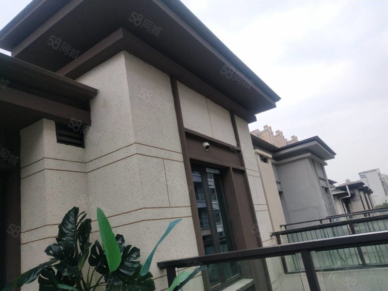 卧龙谷壹号4室3厅4卫195.89㎡南北425万