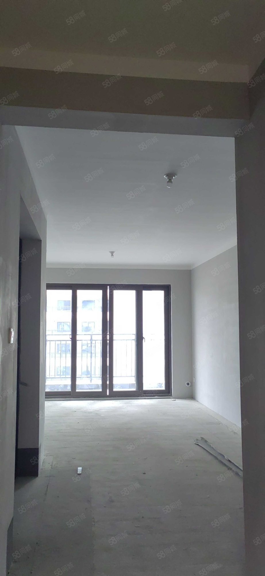 碧桂园凤熹台3室2厅1卫102㎡南北65万