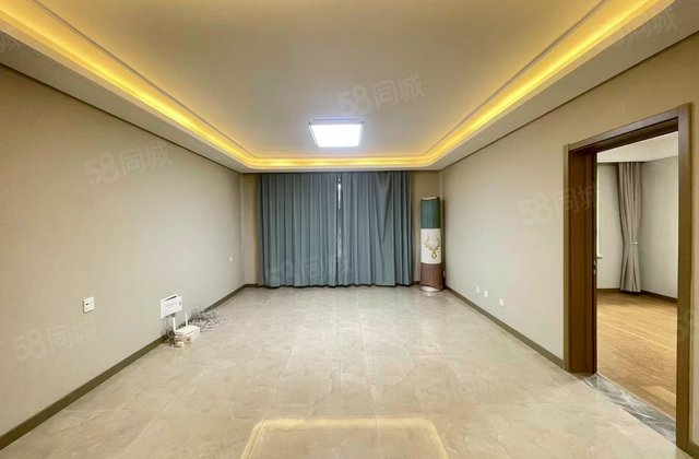 居然世界里3室2厅137.14㎡107万二手房图片