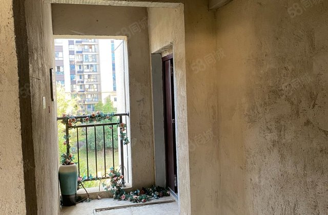 滨江府4室2厅128.16㎡49万二手房图片