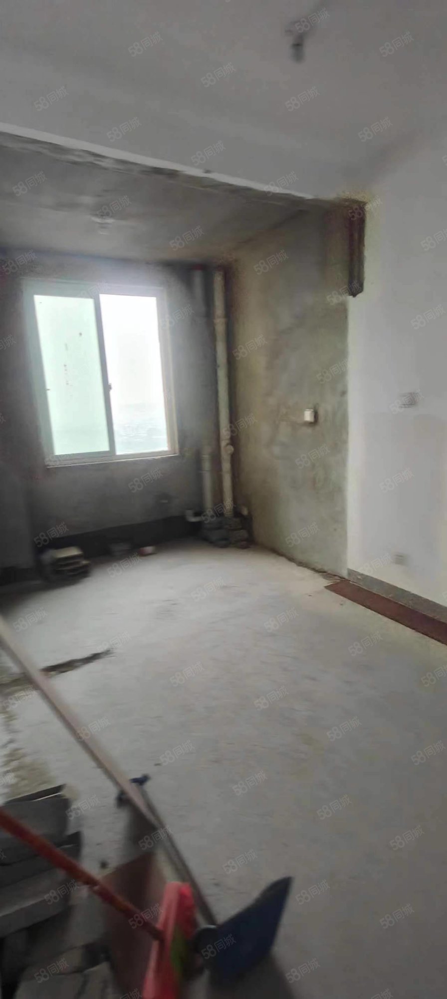 秀水佳苑3室2厅1卫107㎡南25万