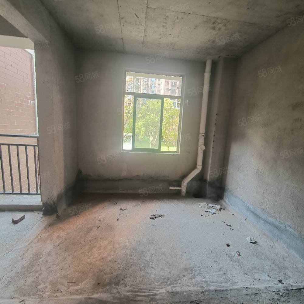 天御蓝湾7室2厅4卫126㎡南北140万