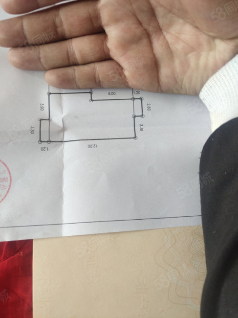 王府佳苑2室1厅2卫104㎡南22万