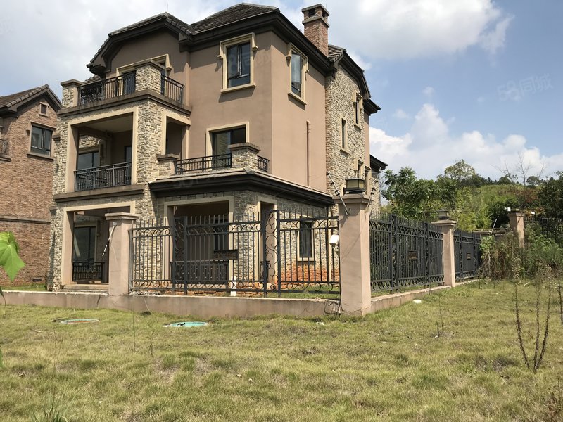 小埠金科 山独墅!前庭后院一亩花园 私密空间5星物业管家