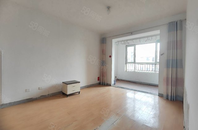 市中心 大润发旁 中央丽都三室 双卫 业主带储 急卖