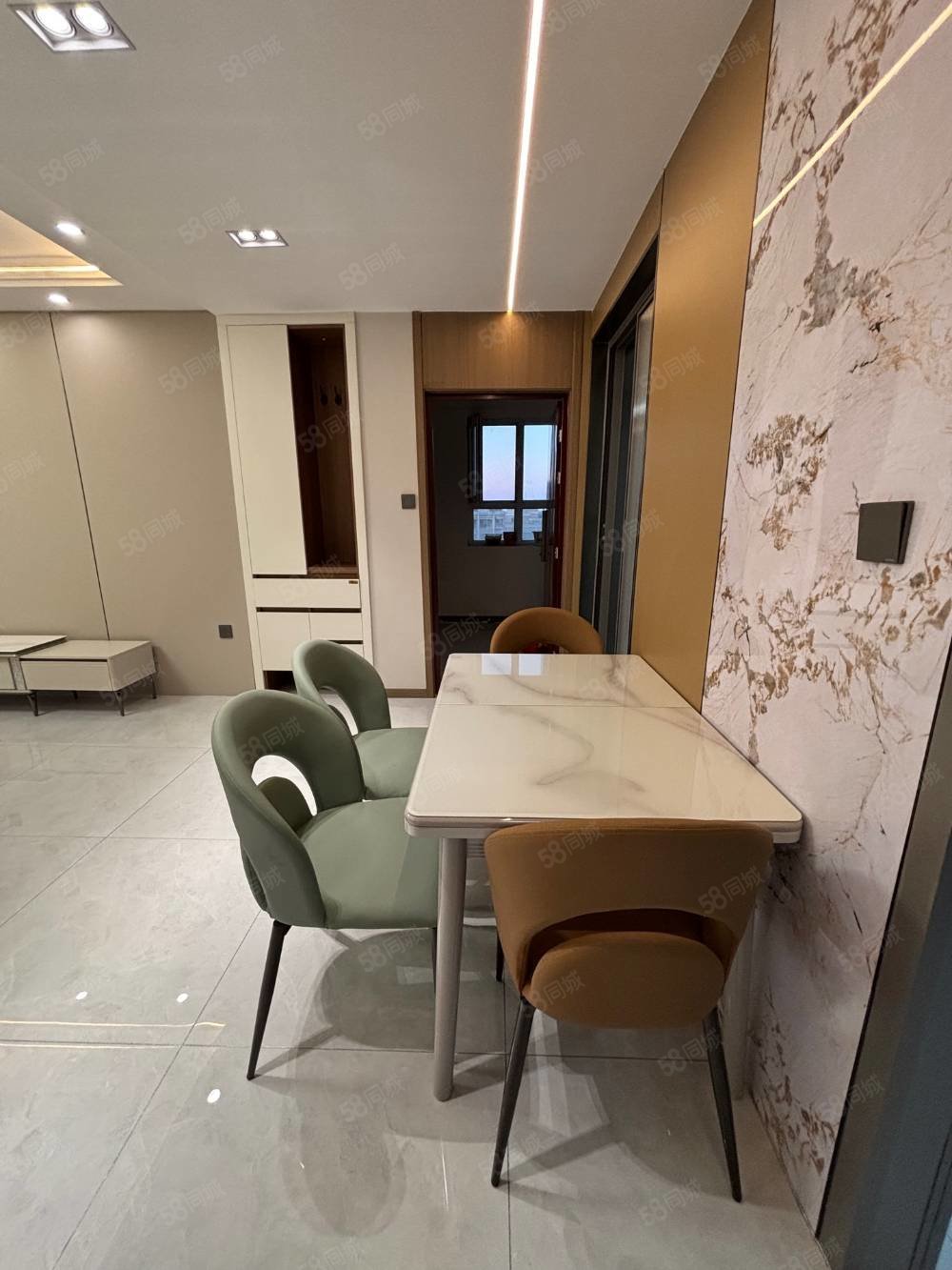 青湖铭城2室2厅1卫79.15㎡南北30万