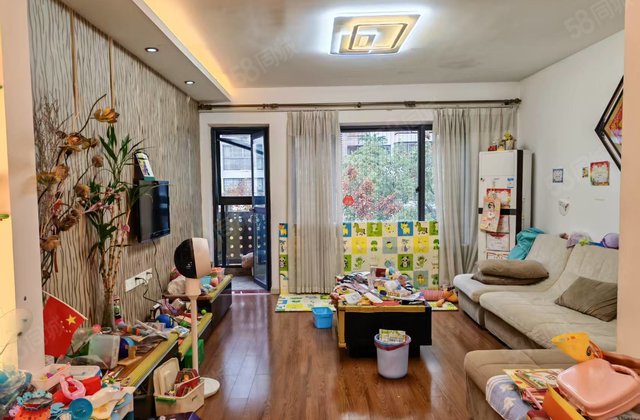 万正西区国际3室2厅125㎡72万二手房图片