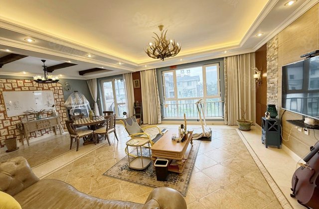 万科惠斯勒小镇3室2厅144.77㎡110万二手房图片