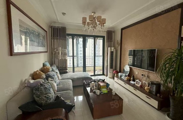 柳园路！恒大名都！文轩本部 带车位！三室两厅，龙湾西安交大