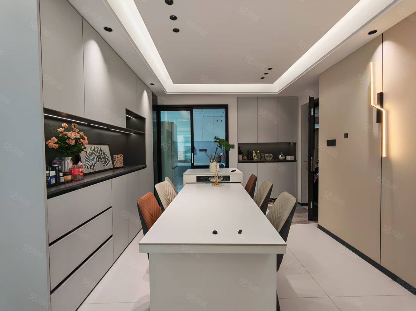 合景泰富云湖天镜3室2厅2卫130㎡东南95万