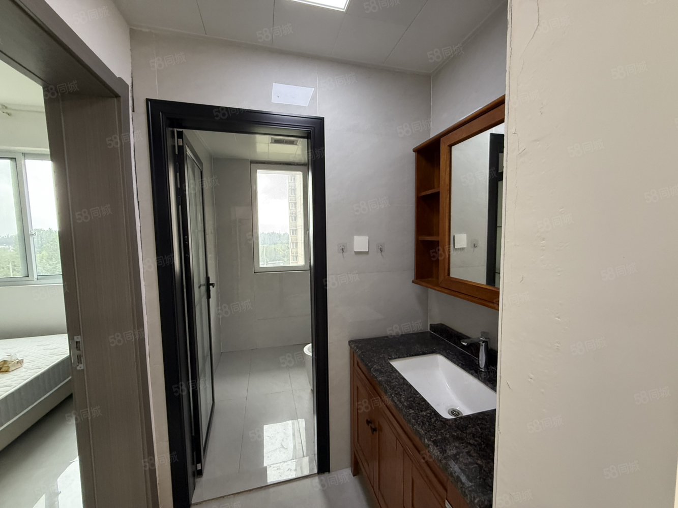 城投五里高小区4室2厅2卫120㎡南北48万