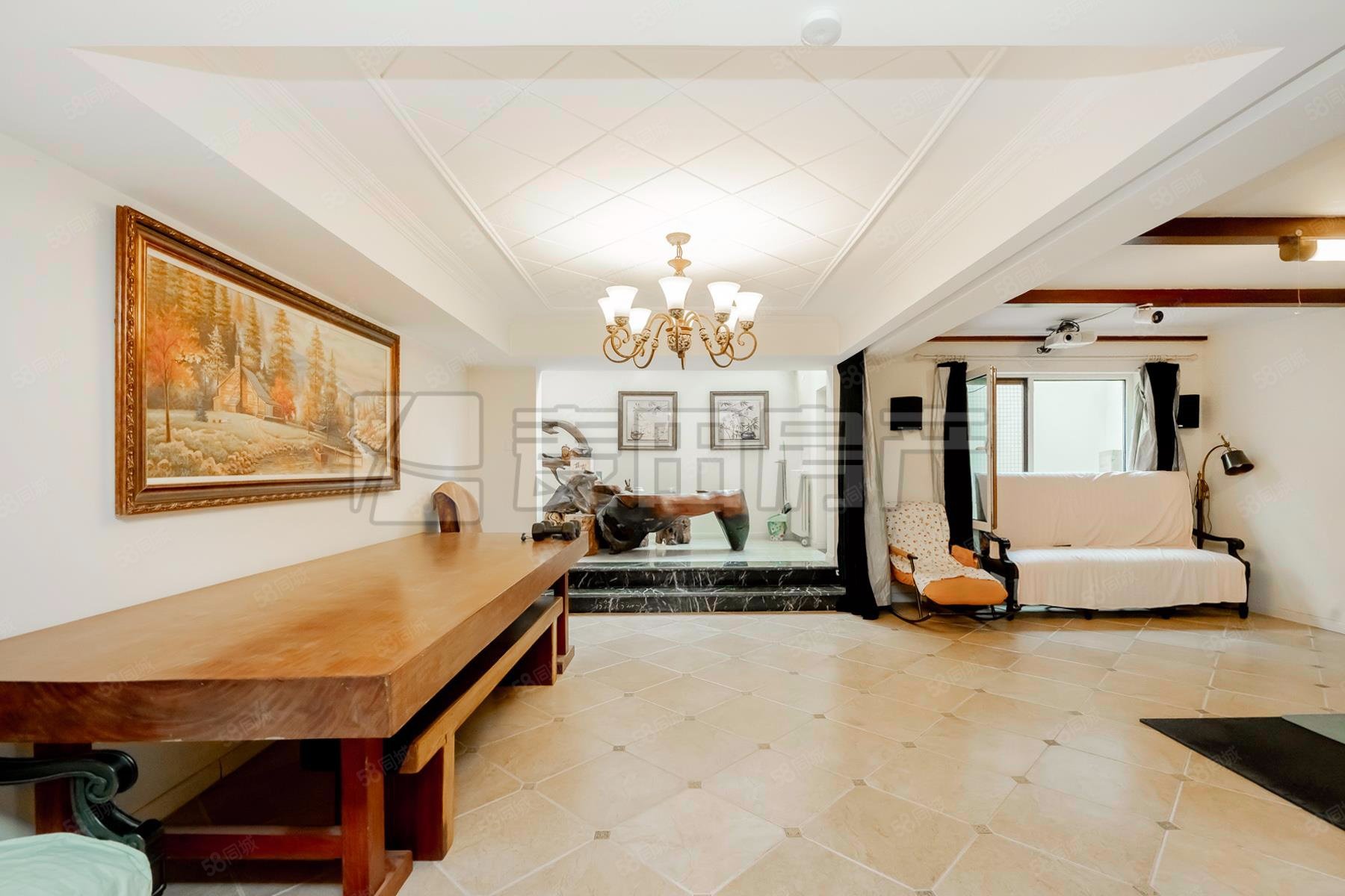 倚林佳園(別墅)5室3廳3衛(wèi)247㎡南北2980萬