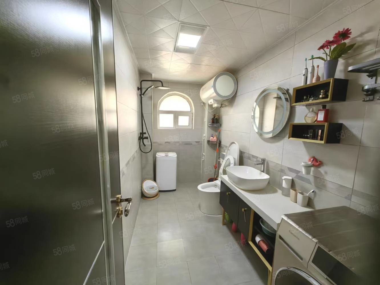 东方国际3室2厅1卫121㎡南北51.5万