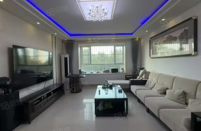 香江金柱月亮湾(C区) 4楼136平大3居育红    精装随