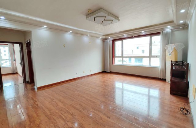 锦绣滨河御府 满二 带电梯 商业配套齐全 高楼层视野好 朝南