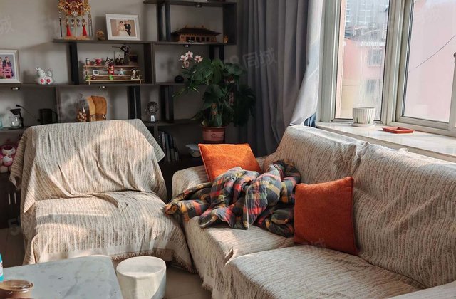 南北通透 边户急售精装 近医院  正规商品房 刚需小三居