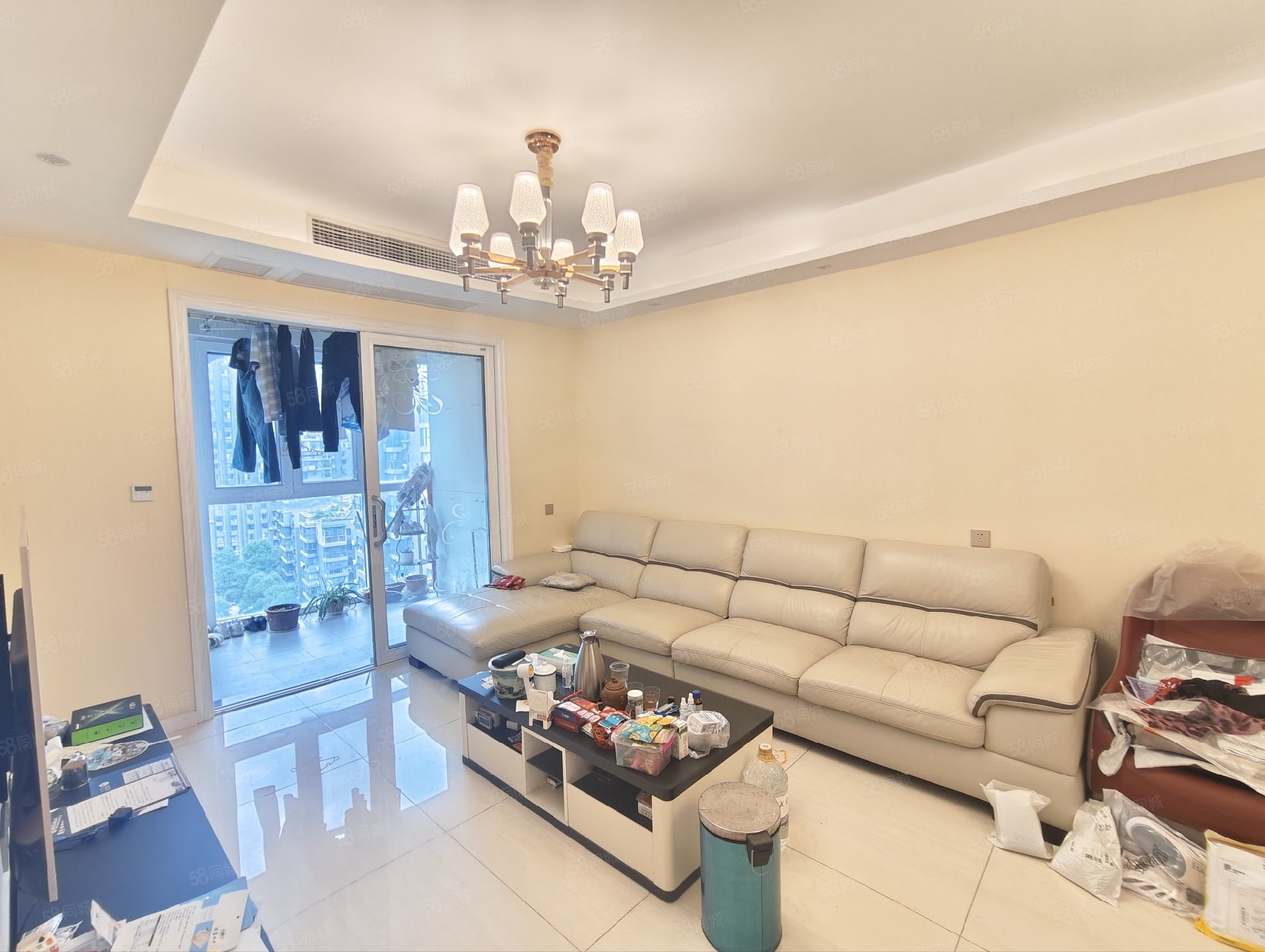 东正国际3室2厅1卫95㎡南北82万