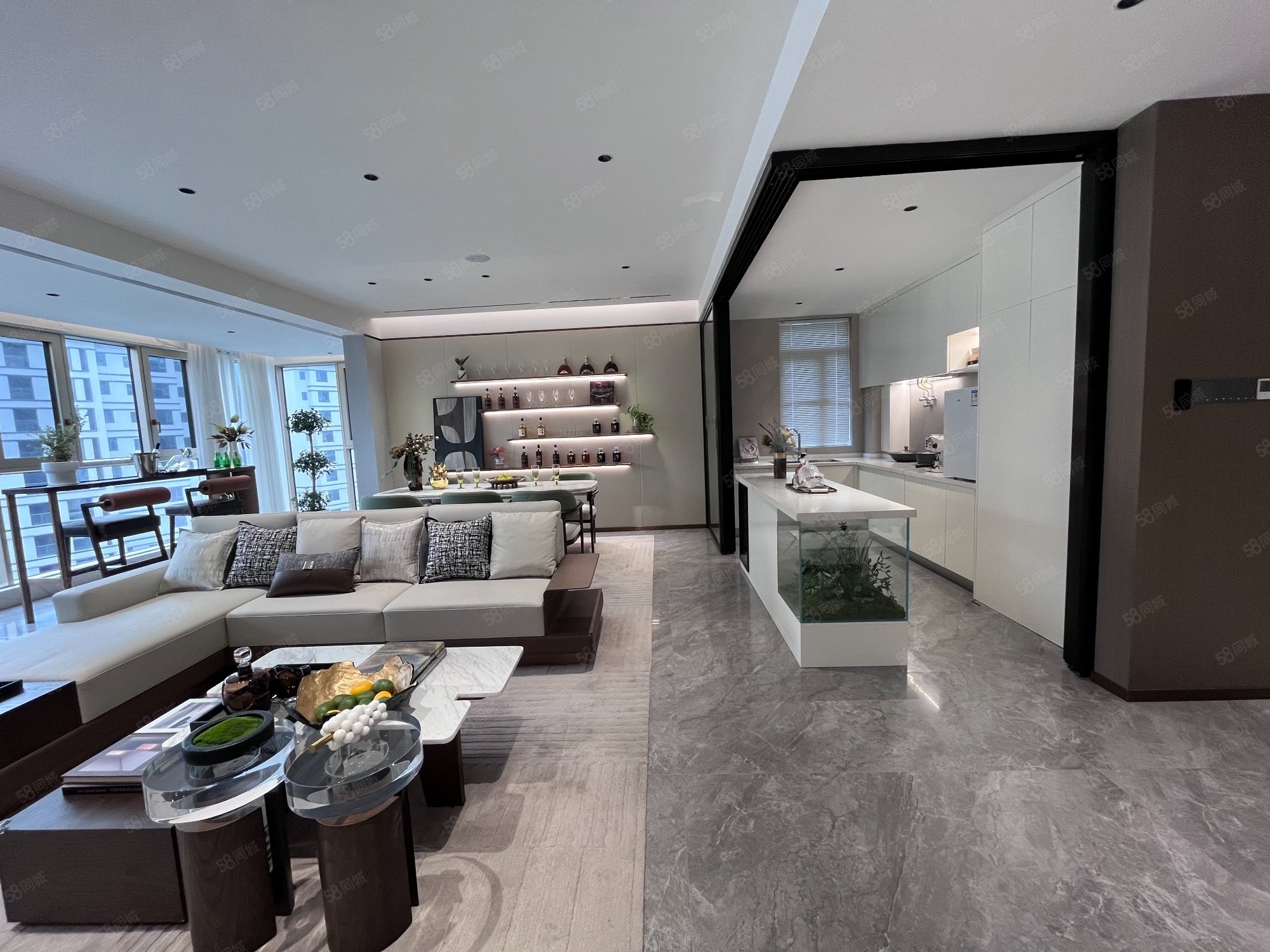 汉成世家5室3厅5卫178㎡南北125万