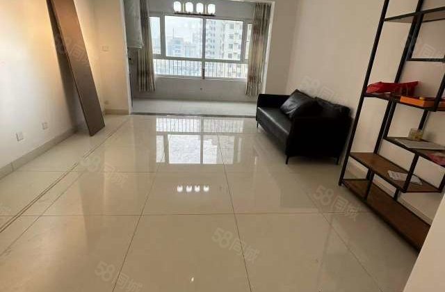 急售，妇幼实验金柱绿城三室精装修  位置元宝户型有车储，可谈