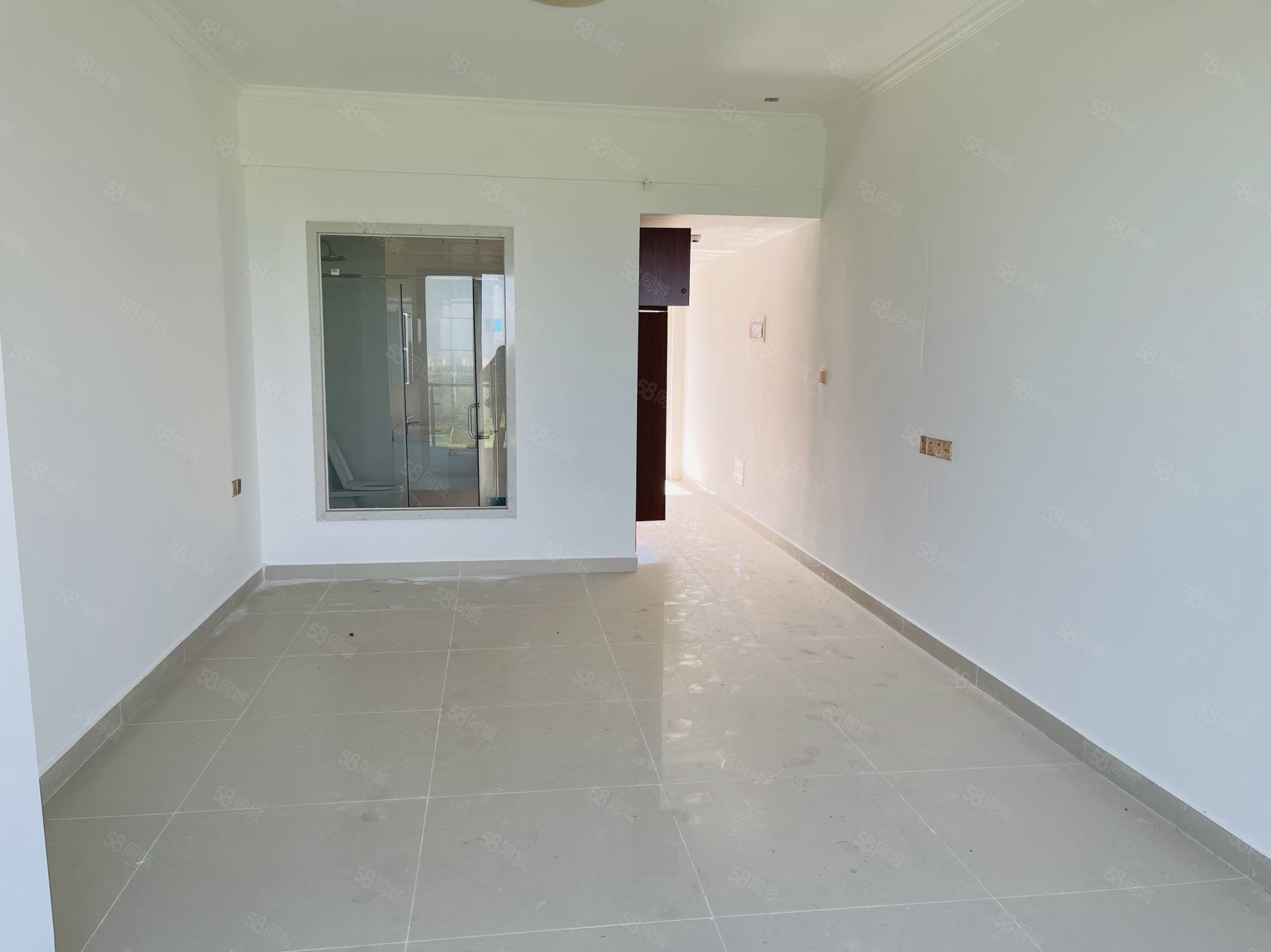 荣德庄园1室0厅1卫32.78㎡南32万