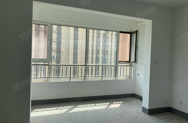 诚信出售 次新房 医疗配套成熟 南向采光好 诚意出售