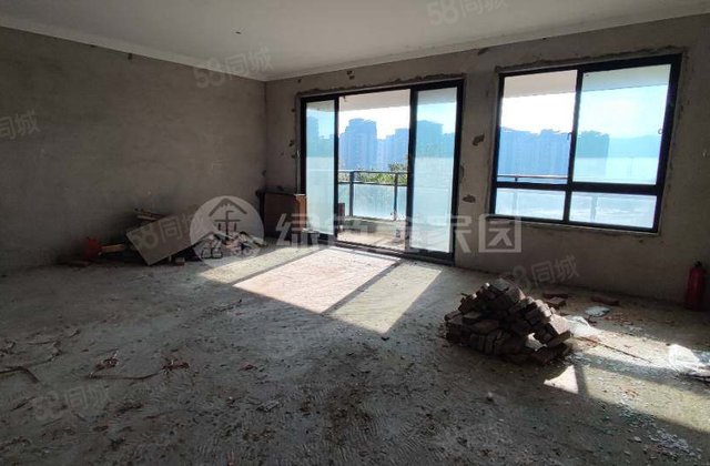 紫金山央墅4室2厅146.59㎡128万二手房图片