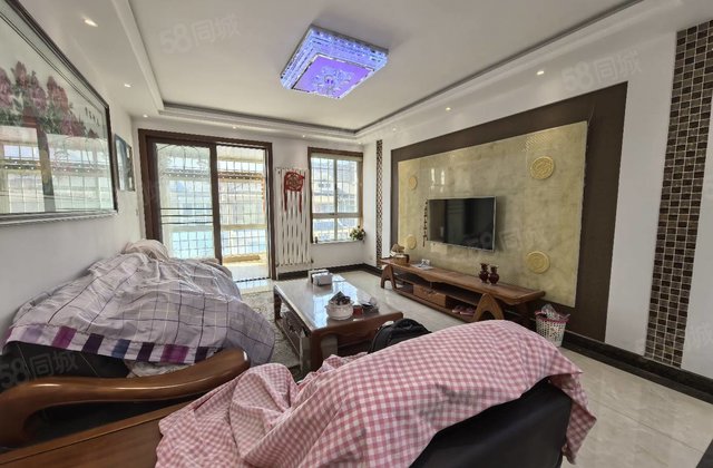 城市主人！洋房三楼！精装修拎包住！有车库！有钥匙！南邻小河！