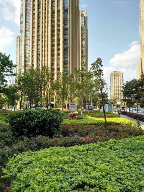 白云路地铁口 同德广场附近 滨江俊园二期 东向