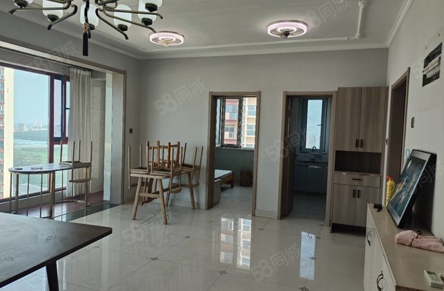 阿卡迪亚 水城印象 大三室 南北通透 单价超低 送储藏室