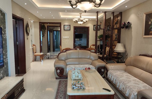 光明   七中 阿卡迪亚 精装大三室两卫 免大税送储藏室车位